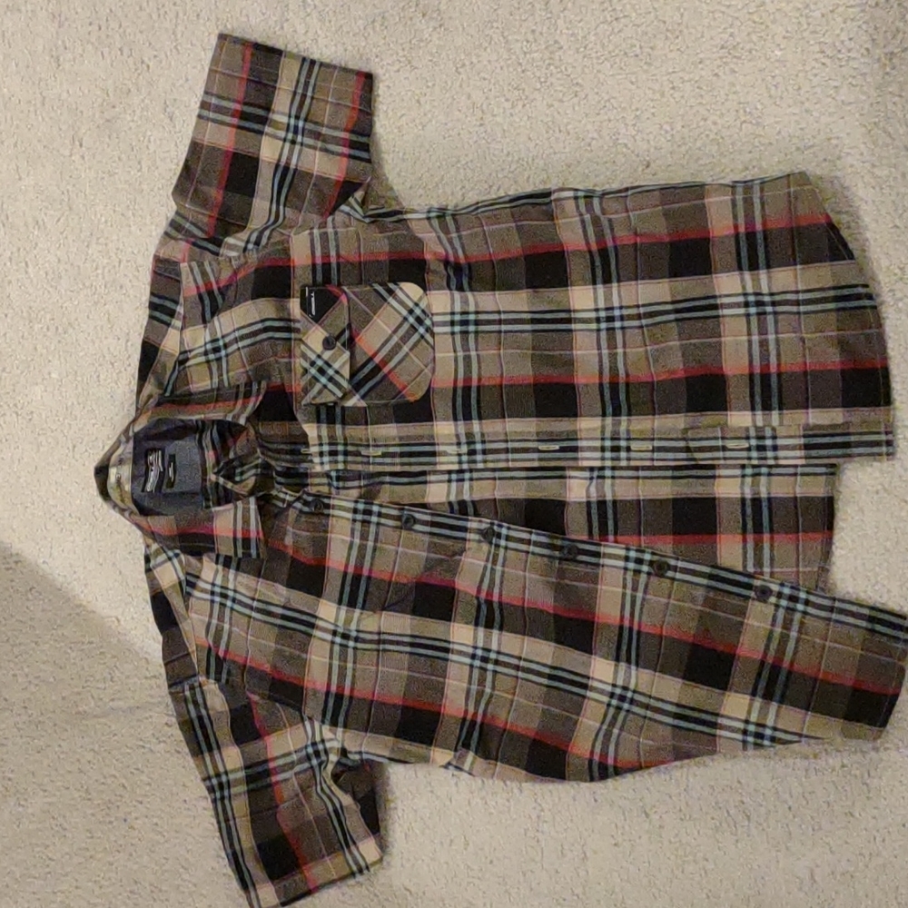 Men's O'Neill Button Down Shirt. Size Small. NWOT.